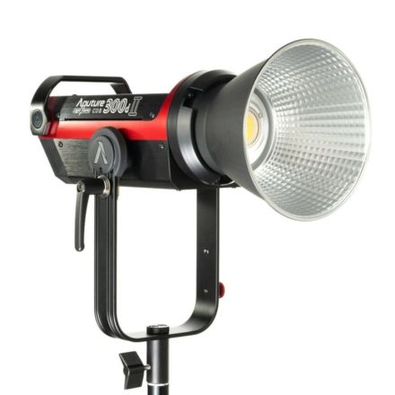 Aputure Light Storm C300d MKII mit Tasche und V-Mount